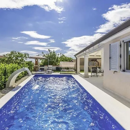 Sleeps 7 Pool Air Con Wifi Villa Žbandaj